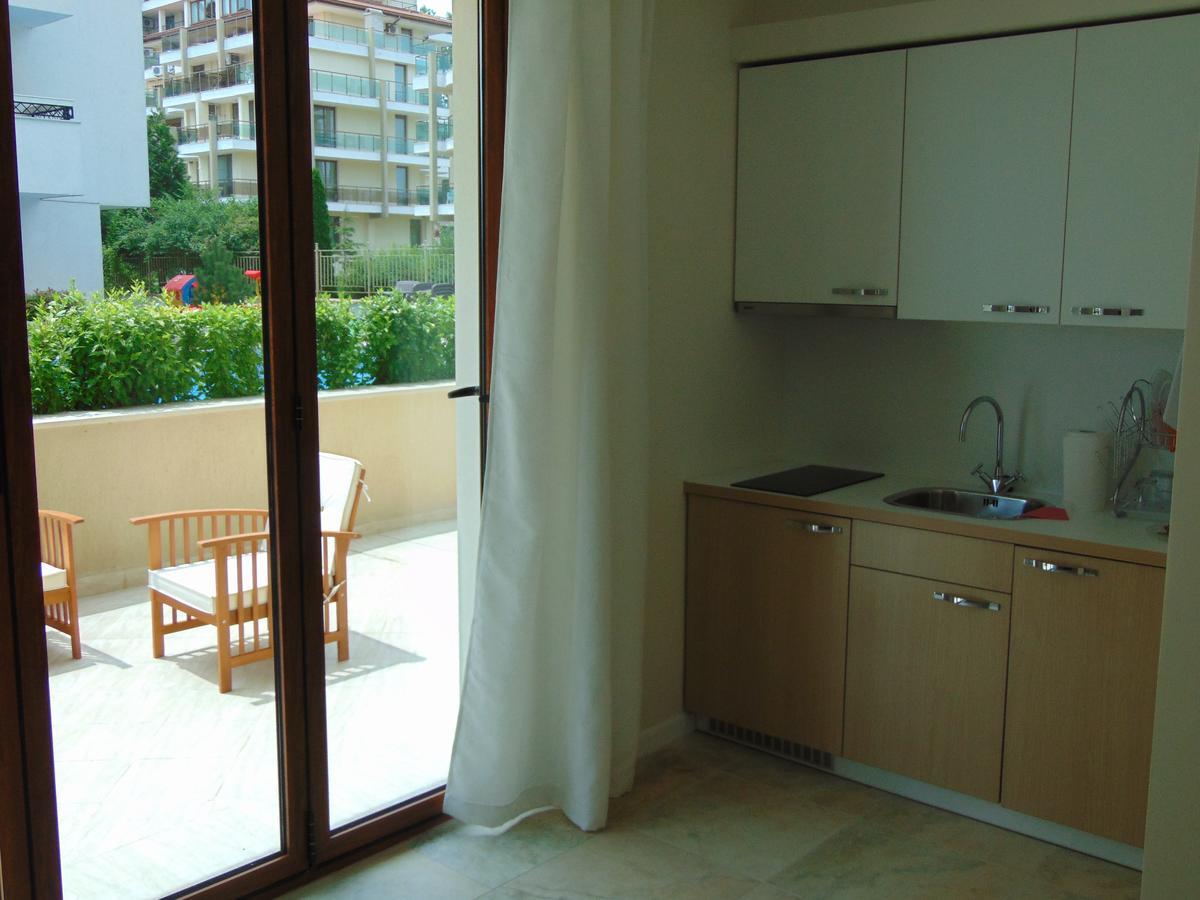 Liberty Residence Primorsko Exterior photo